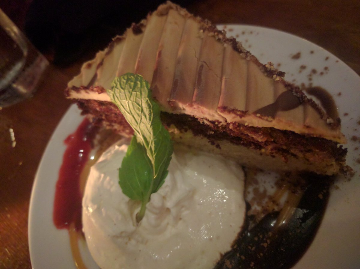 VGirlfriends's tweet image. Dine Out 2018 @TheOuisi with the Maple Chocolate Cake for dessert with raspberry coulis and Chantilly cream.  #delish #DOVF #dovf2018