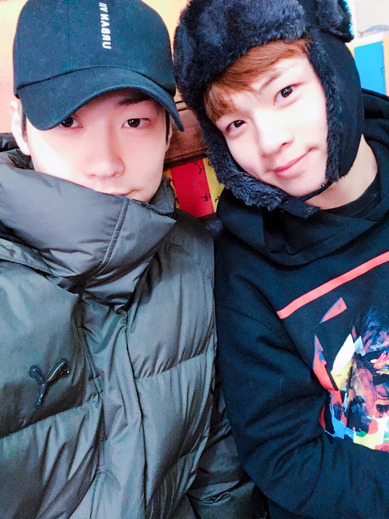 NFlying_SH_b's tweet photo. 마시께찌~~~~ 뭐 먹는지는 안 알려준댜~ #감자톡톡 #승짱 https://t.co/VGqZibNwyN