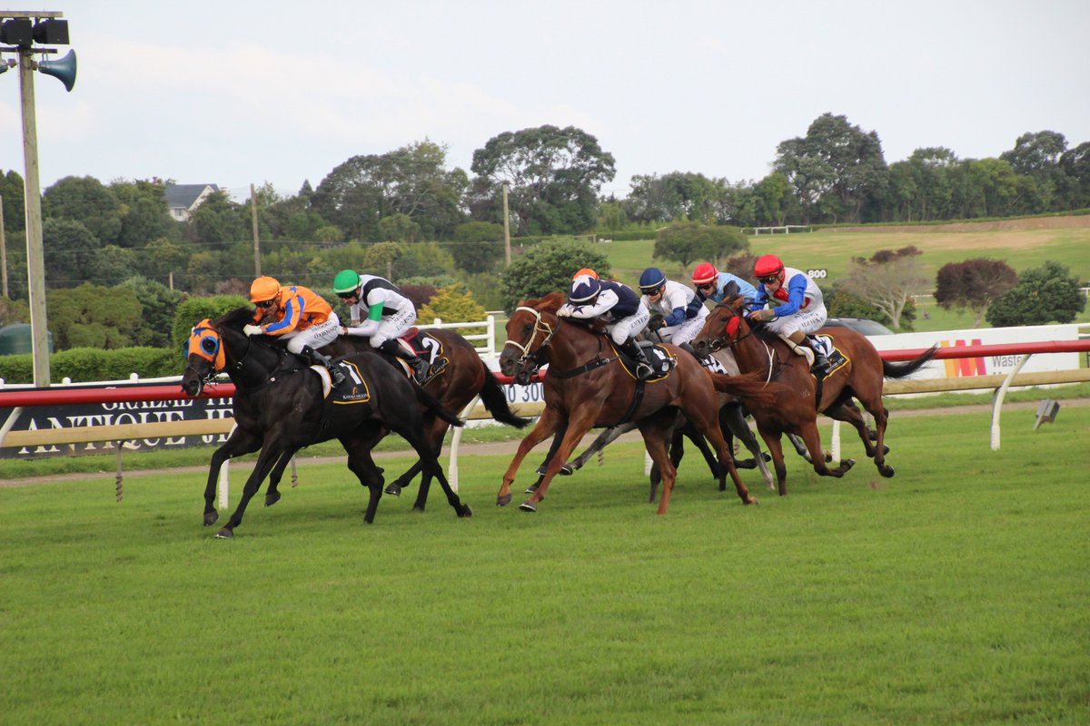 Ellerslie_Races's tweet image. SCOTT BASE scores a huge upset in the first of our features the @KarakaChat Million 3YO Classic for a jubilant @rosiemyers3 and John Benner &amp;amp; Hollie Wynyard @brighthillfarm
