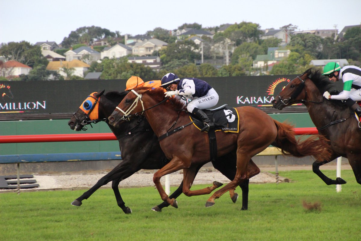 Ellerslie_Races's tweet image. SCOTT BASE scores a huge upset in the first of our features the @KarakaChat Million 3YO Classic for a jubilant @rosiemyers3 and John Benner &amp;amp; Hollie Wynyard @brighthillfarm