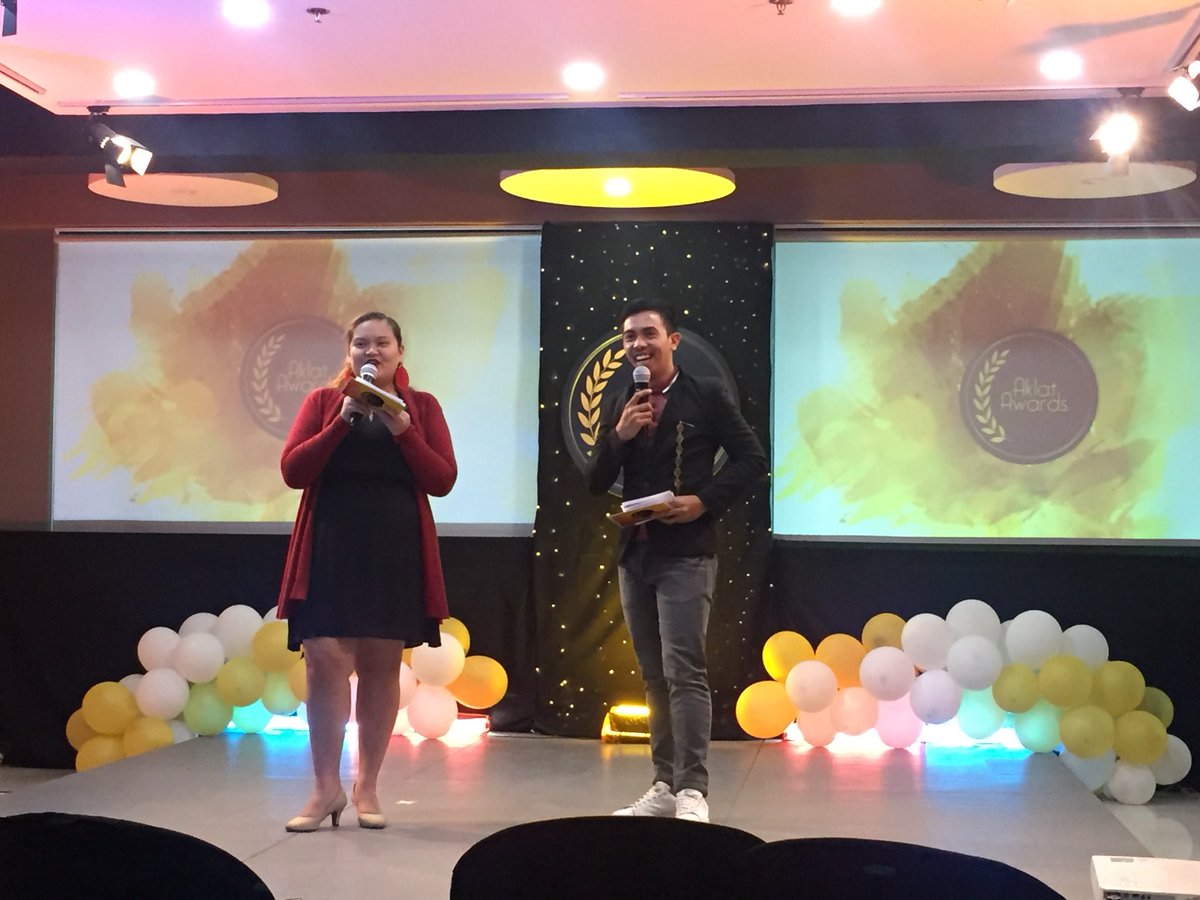 bookware's tweet photo. Happening rn #AklatAwards2017 #AA2017 https://t.co/eHjq5jZQrU