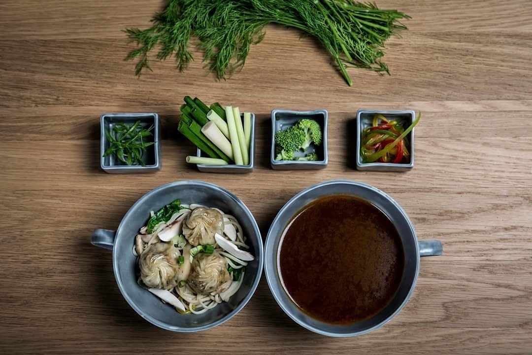 FLYPatMTV's tweet photo. Slide into the Singaporean side and indulge into the delectable dumplings at FYLP@MTV.
#FlypOut #flypatmtv #food #foodie https://t.co/5nSgH0nWYM