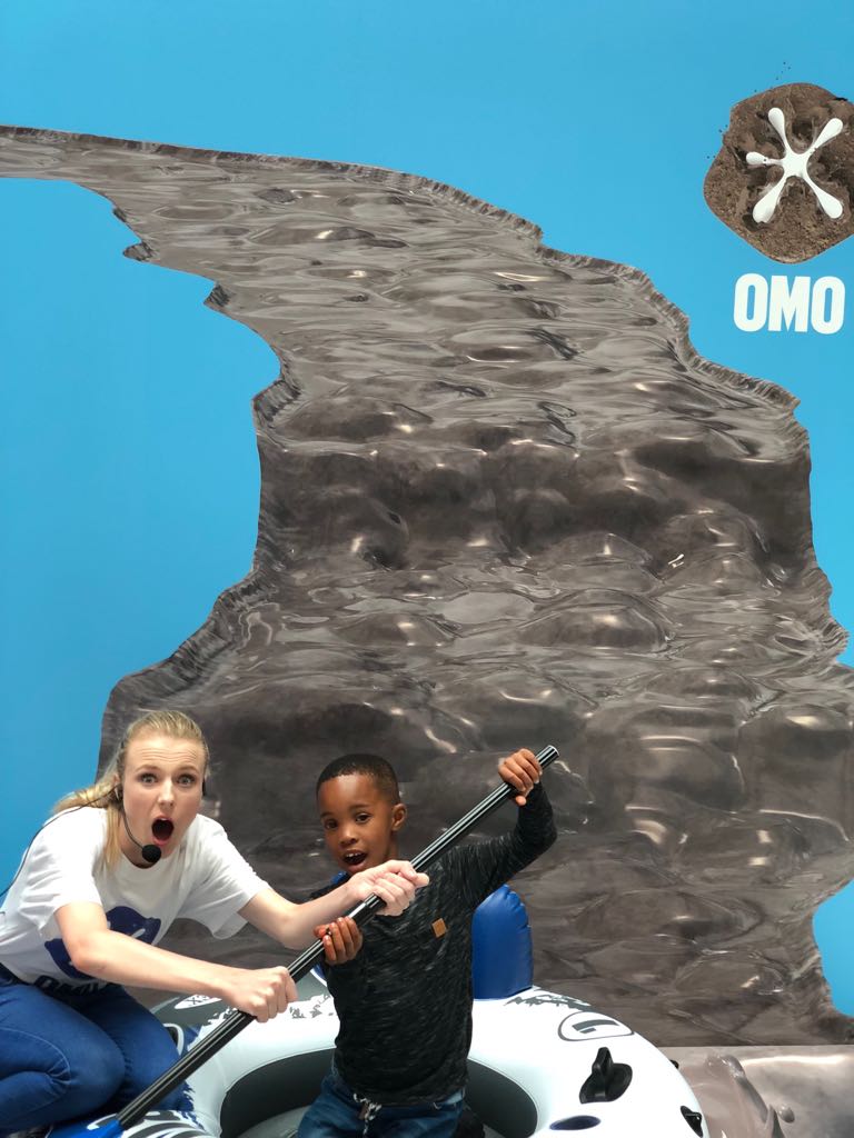 YogitaRed8's tweet image. .Never thought I'd look forward to laundry until #WashLessLiveMore Gallery of Stains fun @crestacentre this weekend @mbongiworks leading play zone including 👇
Prizes 💸
T-shirts 👕
Fun Activities 🏄
#familyfun #memories