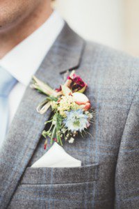 BrambleandYarn's tweet photo. New blog post  https://t.co/l5EuSoEnJc all the beauty of #seasonal #norfolkflowers for #brides on a budget...add in a few #bucketsofblooms for that #specialday #flowers #weddingday #weddingflowers #britishflowers #doyourownthing #getcreative https://t.co/uquX06BbVS