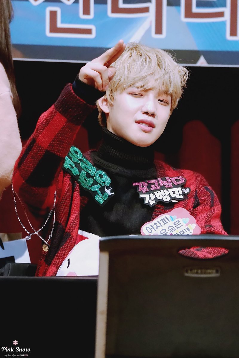PinkSnow1225's tweet photo. 180127 팬싸 #MXM #임영민 ❤️❤️❤️ https://t.co/Z0gUixHIEW