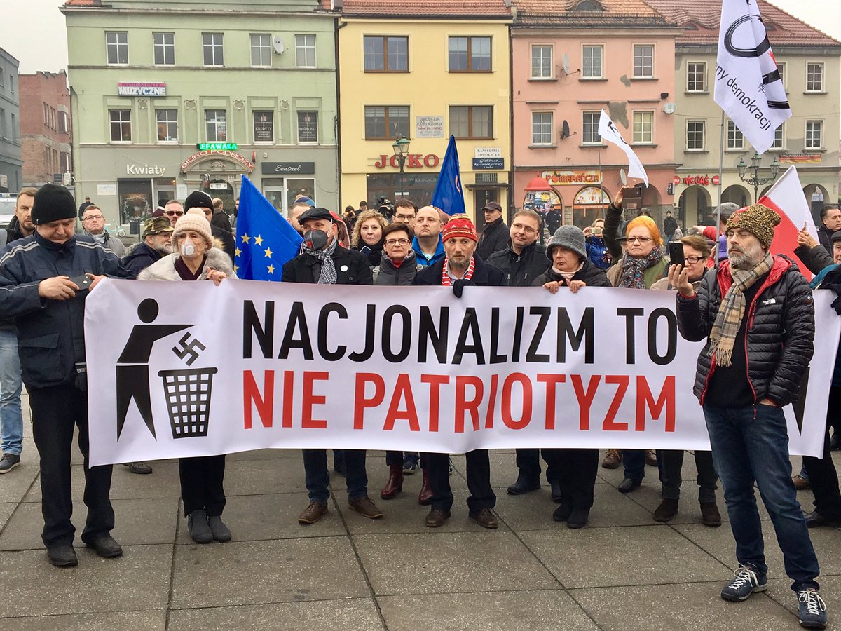marek_wojcik's tweet image. W Wodzisławiu Śląskim wspólnie pokazaliśmy, że nacjonalizm to nie jest patriotyzm. #FaszyzmTuNiePrzejdzie #Śląsk