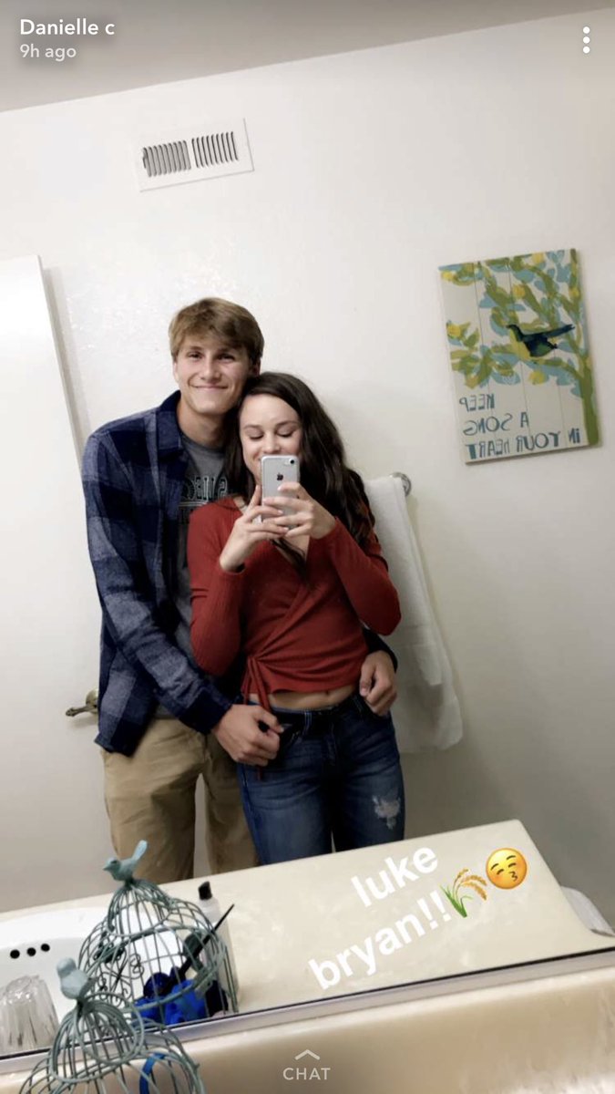 Andrew__jone5's tweet photo. 🔞HAPPY BIRTHDAY DANIELLE🔞 I can’t believe you’re 18!! I just want to thank you for being my best friend these past few months! I can’t wait to share many more memories with you! Have a great day��️🎉 https://t.co/CXTkJ2oTwS