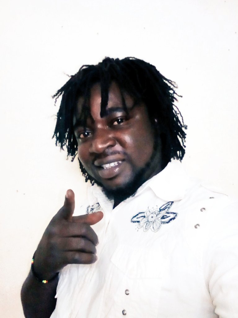 MECOU5's tweet image. Coucou les fans le Yopouyaaaa vous salut