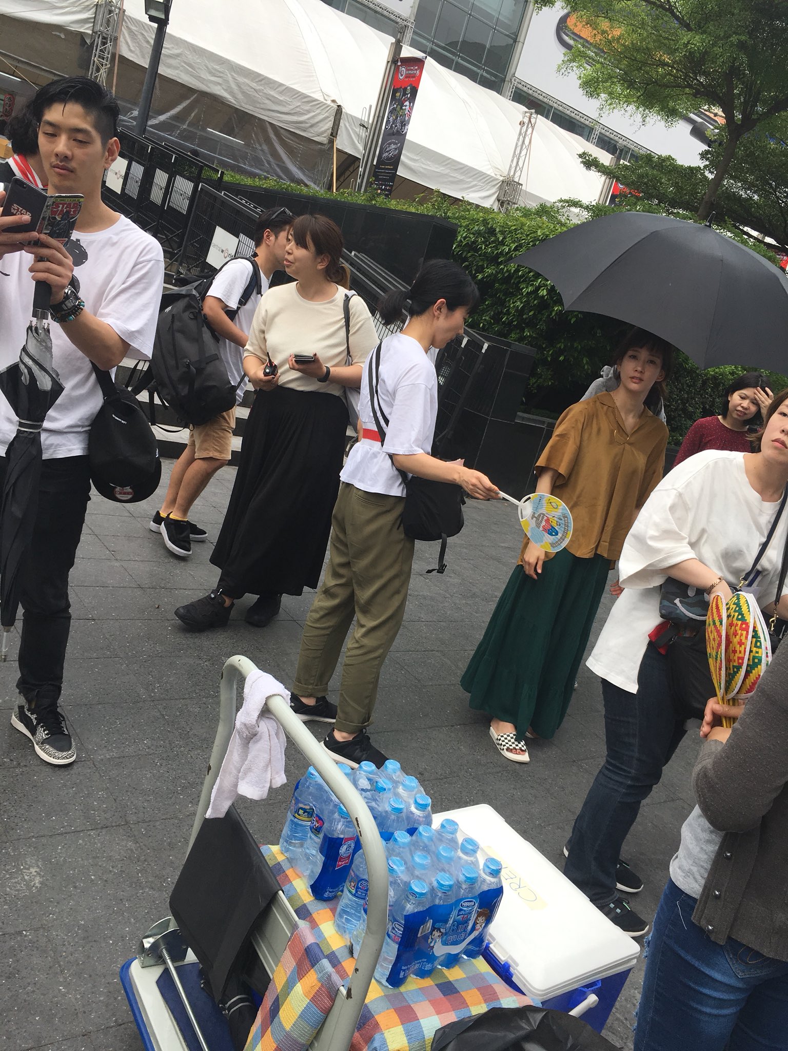 さいけん En Twitter タイにて めっちゃイケメンなタイ人おるやんってガン見しよったらガッツリ日本人やった T Co O4klf2wquv Twitter