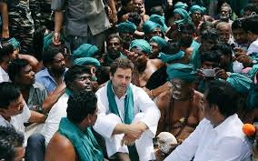 geetv79's tweet photo. Did @OfficeOfRG Ever Claim to be a VVIP❓

RG is Comfortable Sitting Anywhere👇
Amongst People &amp; Crowds 

But Arrogant, Petty-minded Pracharaks 
Have Forever Lost the Right 
To Sit Amongst the Indian Public 

#BJPSelfGoal
#ModiLies
#ModiMadeDisaster https://t.co/8U0nO7pFC7