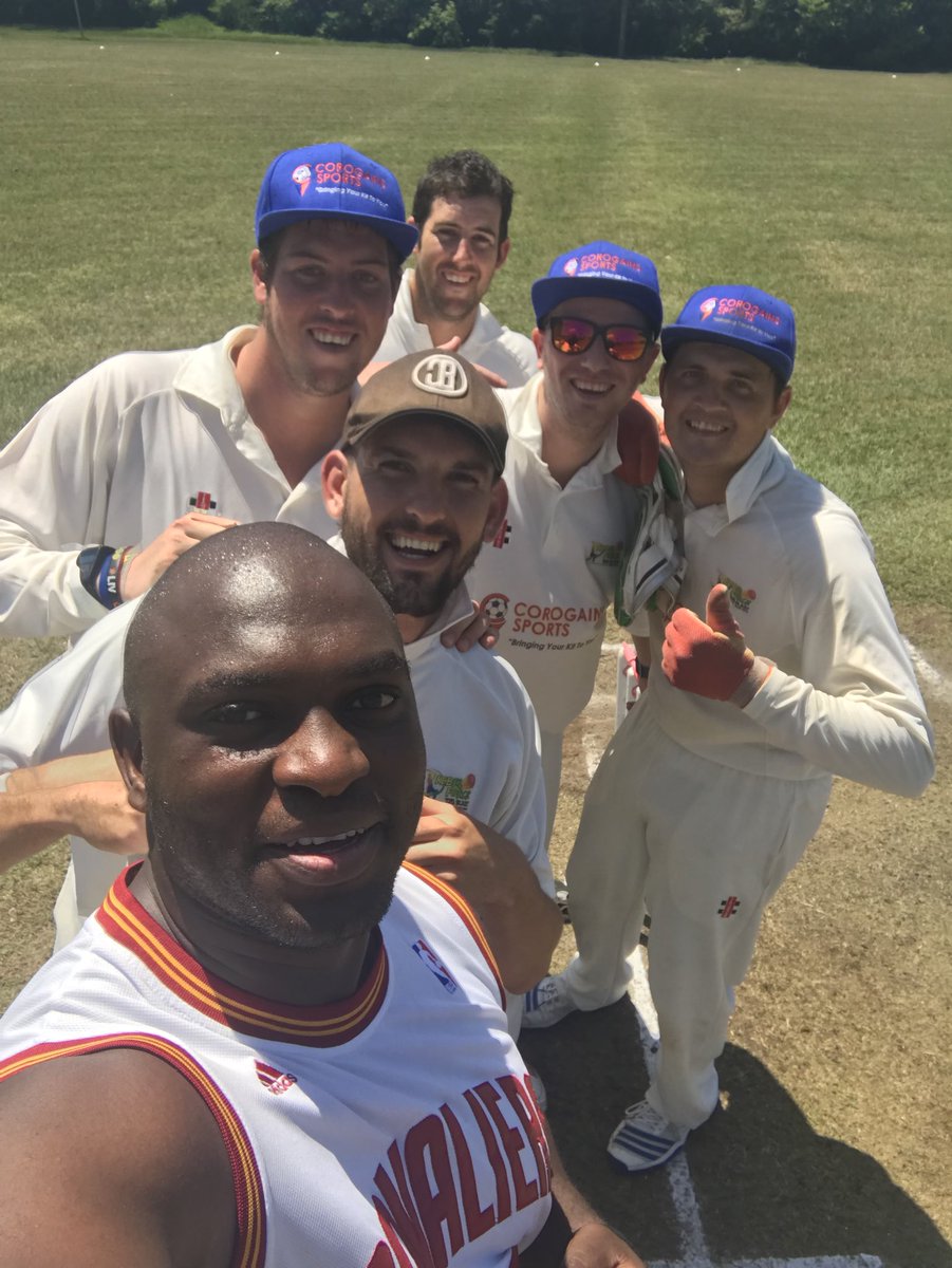 Selfie with the opposition whilst batting! Shot clapped today by <a href="/CorogainsSports/">Corogains Sports</a> #REBELFORCET20 - Thanks for the match boys