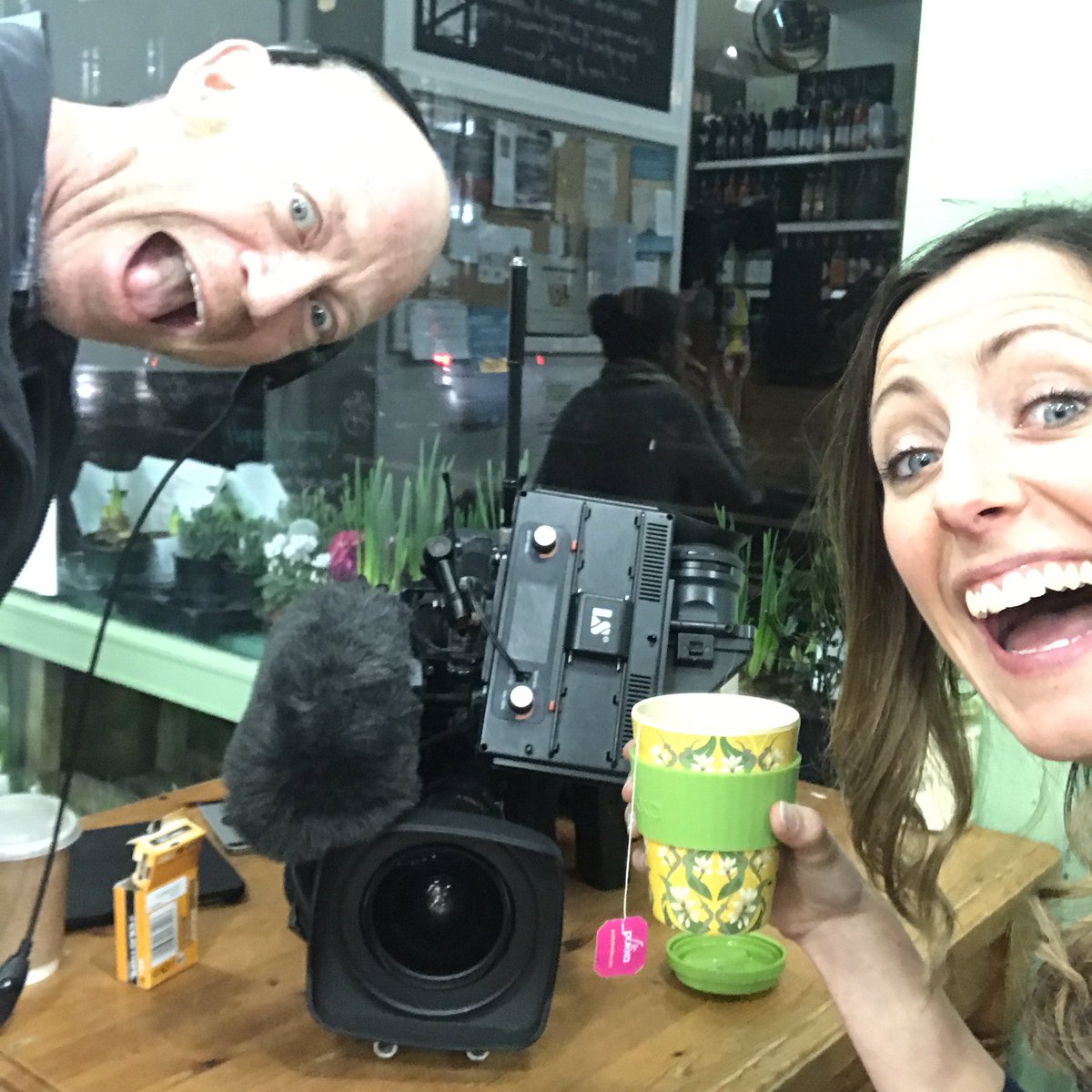 nataliefee's tweet photo. This past week has been mostly powered by @Pukkaherbs 💓🤹‍♂️☕️🌱☺️... especially their #plasticfree #threeginger &amp; #nighttime ones! https://t.co/B9iIQlGPAP