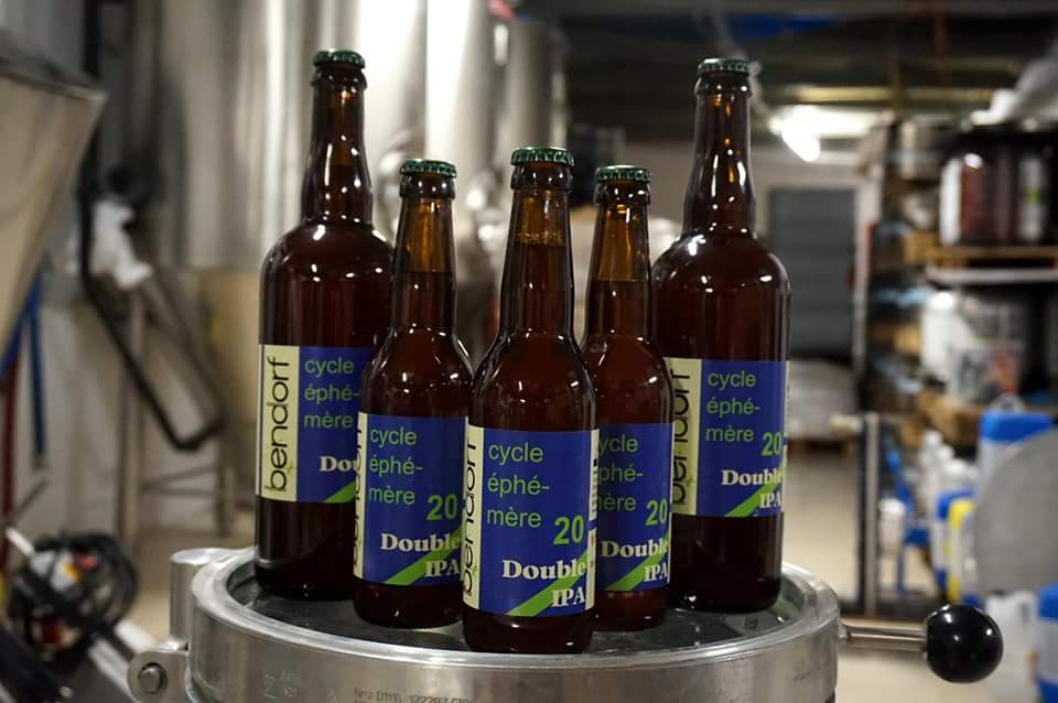C'est l'arrivée en fanfare de la Cycle Éphémère 20, notre nouvelle #bière dans le style hautement efficace de #doubleIPA ! Une bombe d'#amertume, de résine et de #houblon aromatique. Foncez la découvrir ! #strasbourg #neudorf #alsace #bier #beer #dipa #amarillo #bendorf
