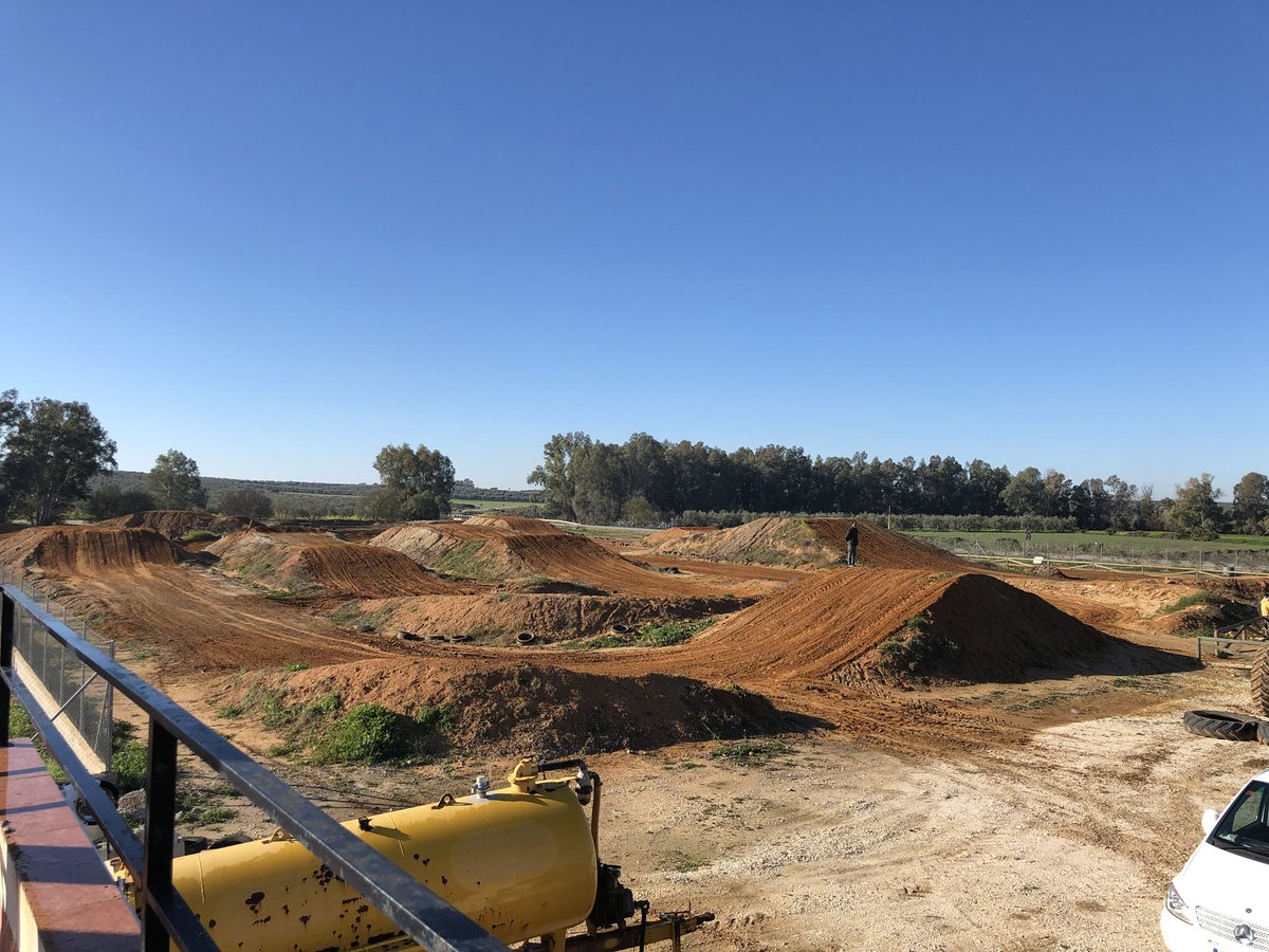 Danytorres71's tweet photo. Buenos días hoy en #DTCAMP circuito inmejorable!!!!! A difrutar del sábado!!! @officialleatt @Ktm_Spain #budRacing #LeattFamily #ScienceOfThrill https://t.co/pnfaYitF0o