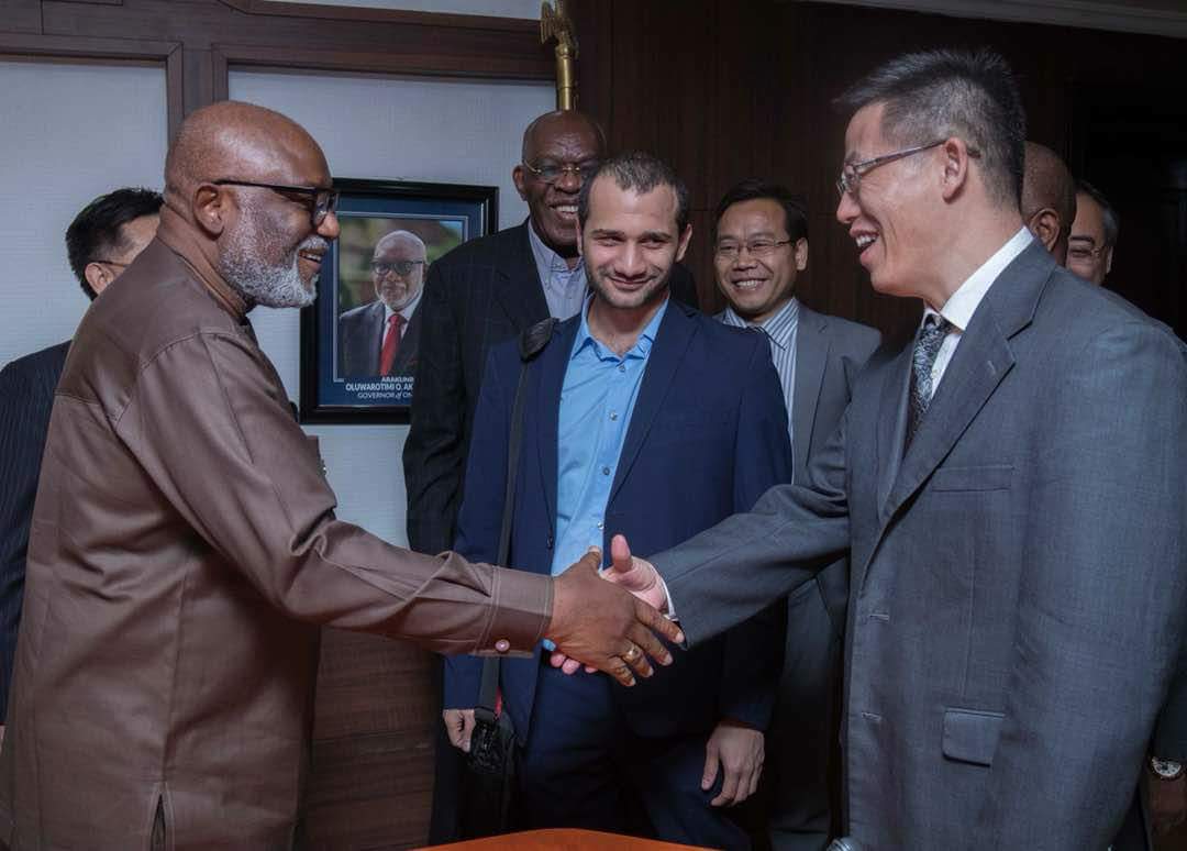 OndoInformation's tweet photo. @RotimiAkeredolu received Chinese Business Conglomerate in Ondo for Investment talks.
No fewer than Four Chinese companies led by CRCC & TBEA came to Ondo State for investment talks with the State Government.
@Mofiobafemi
@D_Aruwajoye
#ondodevelopment https://t.co/z3SRGL0zGa