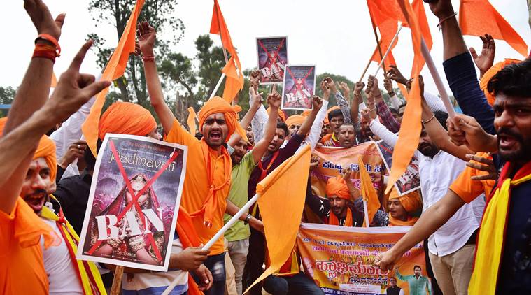 news24tvchannel's tweet image. Karni Sena in trouble: SIT formed to probe violence over Padmaavat release #Padmavat #KarniSena #SITProbe #Gurugram goo.gl/zBcuCT