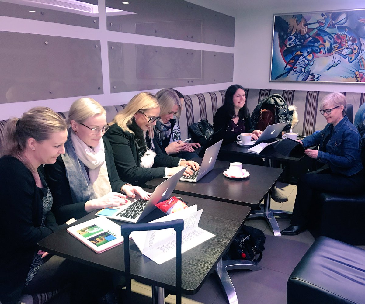 #Solskol reflekterar tillsammans 💕 Mycket bra tankar och givande diskussioner 🤗 #runbacka #utbildningsilverdal #rösjöskolan #kärrdal #sollentunainternationalschool