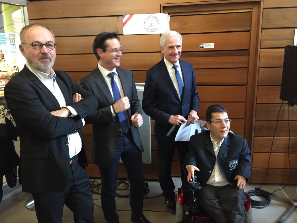 PatJean44's tweet photo. Médaillé aux jeux paralympiques de 2000 et 2004 ce matin inauguration du bassin #PhilippeRevillon à la piscine SO POOL @stsebsurloire @BasseGoulaine avec #AlainVey #LaurentTurquois @Joel_Guerriau https://t.co/nDzsEDcYEn