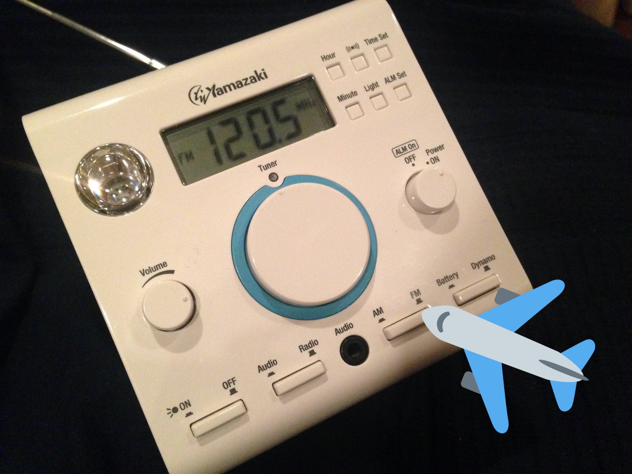 Jj1jqj これは中3の技術の授業で半田ごてで作成した エコキューブラジオ 2 というものですが 航空無線を受信したいが為にコイルを拡げ 受信周波数を広げました 笑 元の範囲は76 108でしたが 改造後は94 140までにしました 東京acc 関東西セクター受信