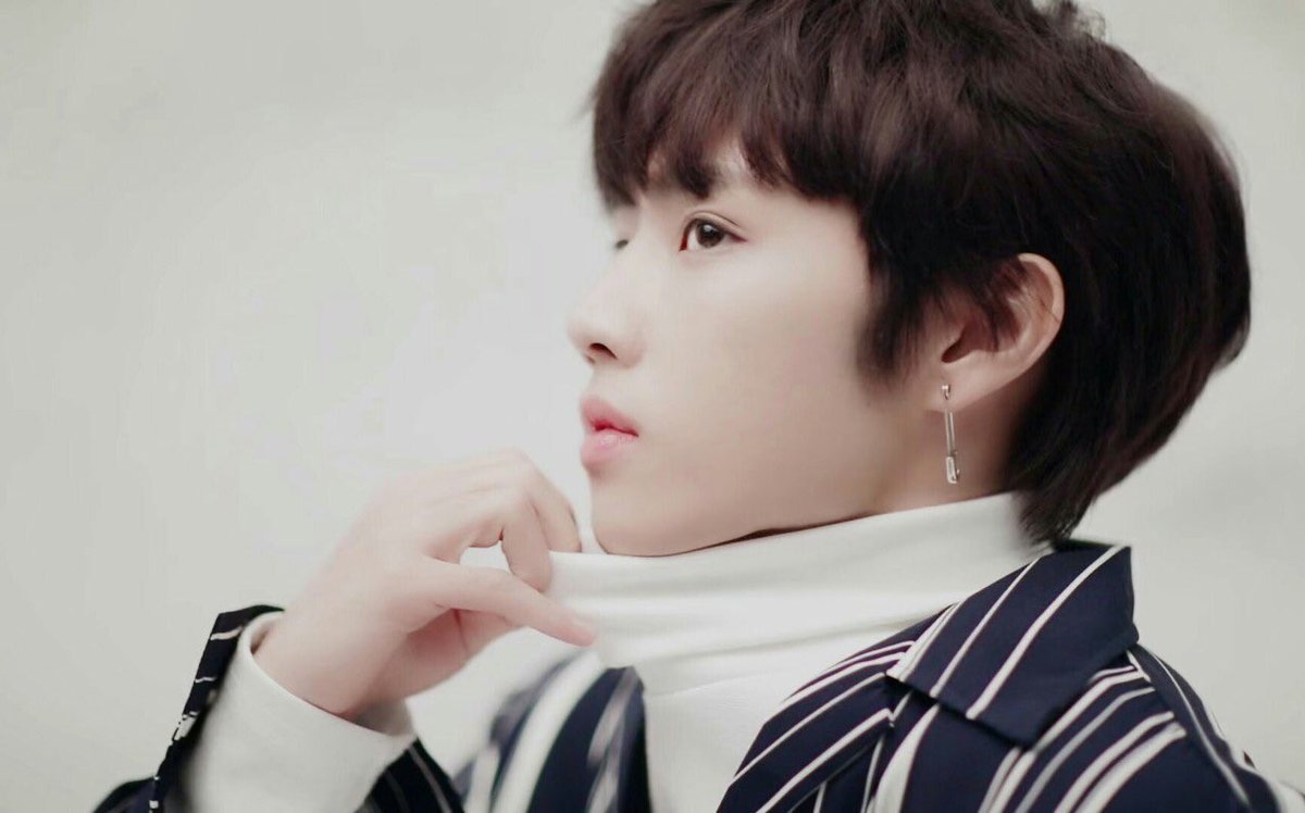 sunwooloopz's tweet image. hello, this is a new loop account for sunwoo from the boyz! please rt/follow to spread the word, thank you!