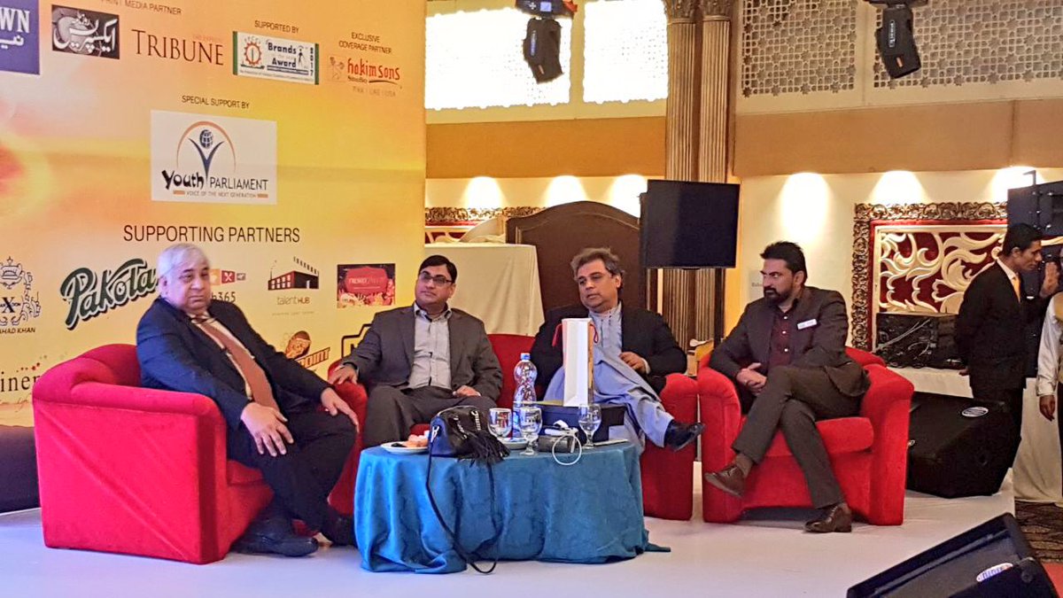AzharAliWrites's tweet photo. Senior Vice President Pakistan Tehreek e Insaf @AliHZaidiPTI addressing an event #DiscoverYourCreativeSide organised by #ArenaMultimedia at Karachi today. https://t.co/m62EO9waeb