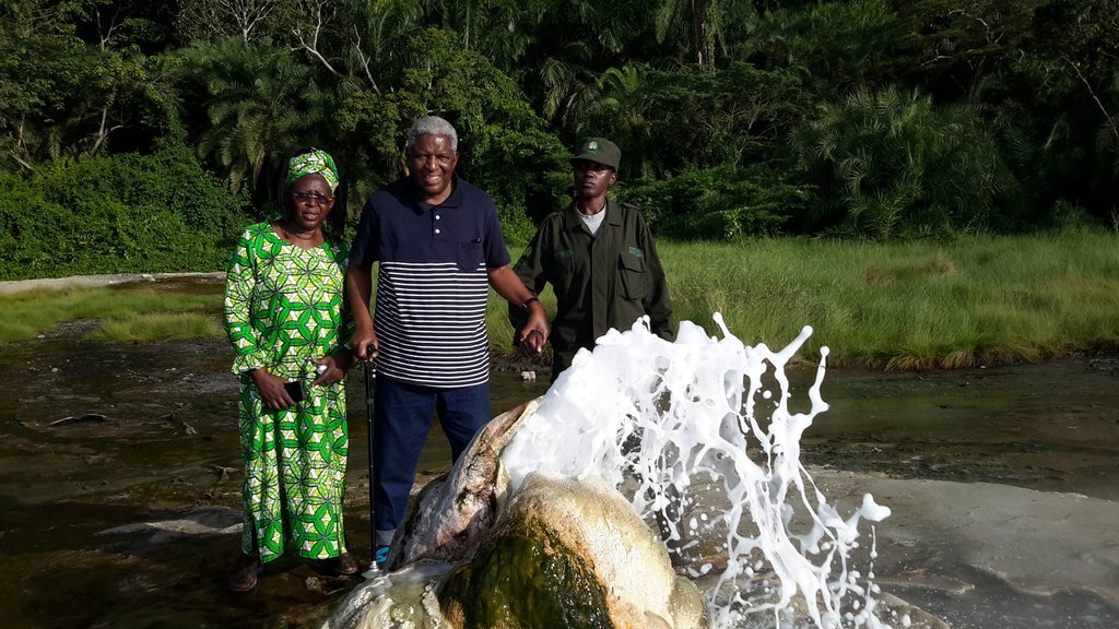 MarkMwandosya's tweet photo. Personal Reflections of Mark Mwandosya: A Letter from Fort Portal, Uganda.
https://t.co/UE4Gjqg73T
#Tanzania #Uganda #Kenya #Tooro #HelloFortPortal @Tourismuganda @UgTourismBoard https://t.co/gOO6sRVbQM
