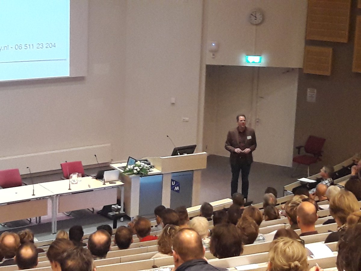 OiBsymposium's tweet photo. Presentatie 4. Fysiotherapie = Focus op gedrag door Matthijs Rumke. #oib https://t.co/QWbzsyrDZB