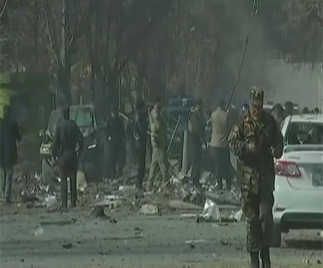 news24tvchannel's tweet photo. अफगानिस्तान: काबुल में हुए बम धमाके में 40 लोगों की मौत, 140 घायल #afghanistan #carbombexplosion #kabul https://t.co/0QGlXOLdeE https://t.co/dHy6zZ0khN