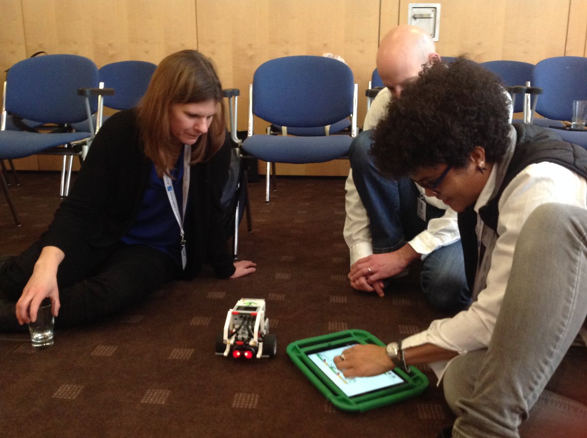 KyleShahan's tweet photo. We put ideas and robots in teachers' hands today. Great interest and fun! #AGIS2018 @isdedu @NumiconIsd https://t.co/zPuReFttvY