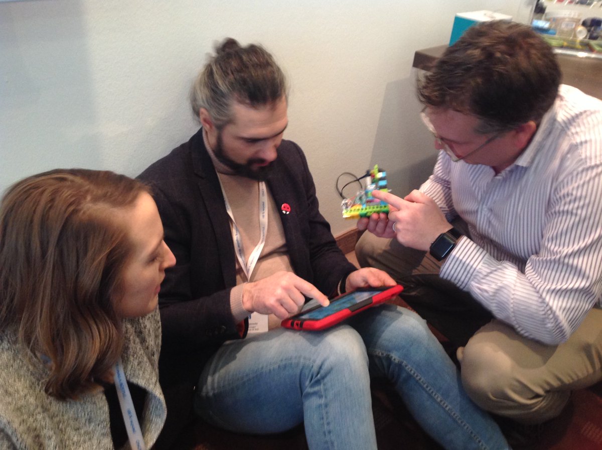 KyleShahan's tweet photo. We put ideas and robots in teachers' hands today. Great interest and fun! #AGIS2018 @isdedu @NumiconIsd https://t.co/zPuReFttvY