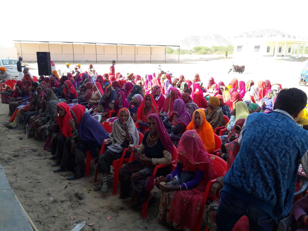 PankajHpcl's tweet image. LPG Panchayat conducted at Vill: Sursura, Ajmer, Rajasthan. 
  @HPCL @PMUjjwalaYojana @ajitsingh1961 @MustyalwarShyam @AshutoshJindalS