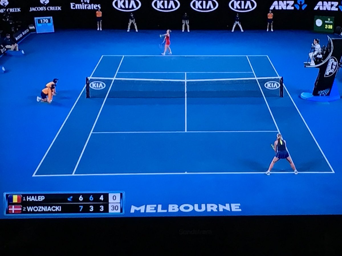 MsGuldberg's tweet photo. Kom så Caroline 💪🏼 #AusOpen @CaroWozniacki https://t.co/2JfBMVl5Hr
