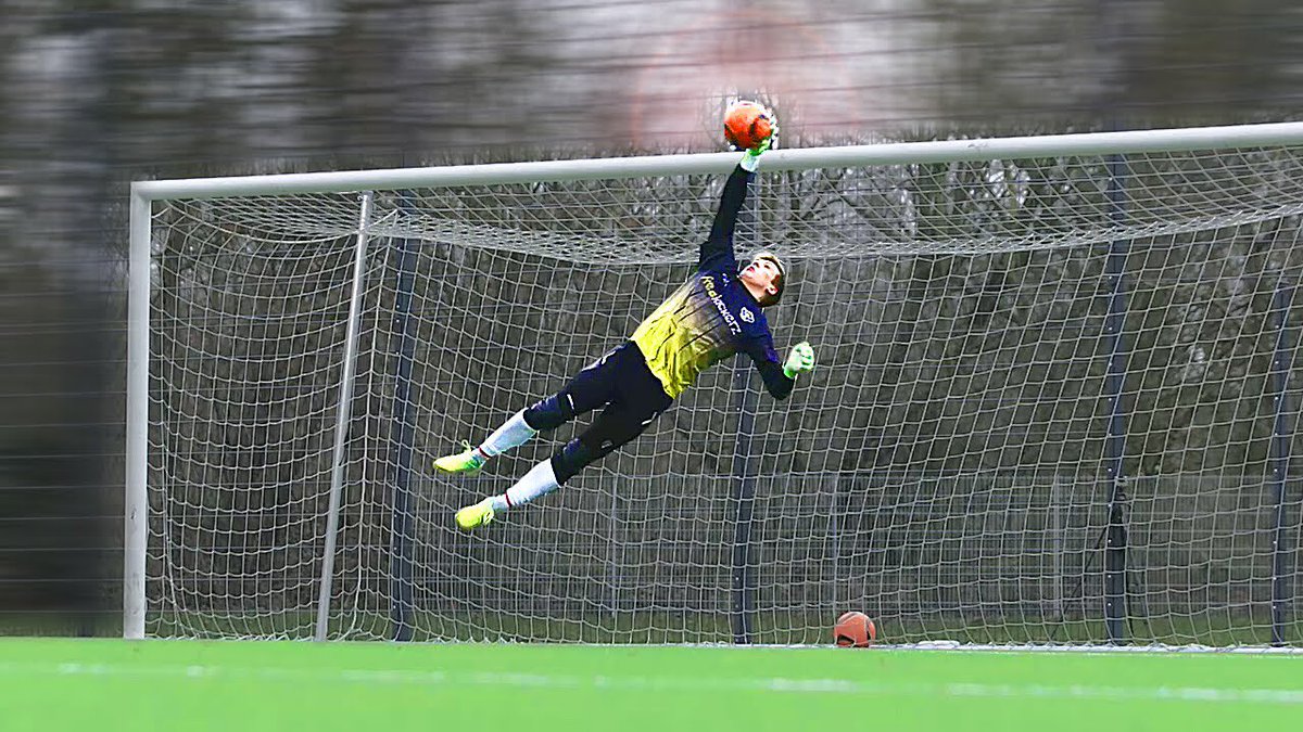 soccer_smart's tweet photo. GK NEEDED:
Evo-Stik/NCAA D1/Top D2 standard required
Great financial pacakge with extras
In a position to fly out to 🇦🇺 in the next 4-6 weeks. 
#DMusNow #Soccer #Australia #JoinTheSmartTeam #JoinTheRevolution ⚽️🌍✈️ https://t.co/VAdv9EXffX