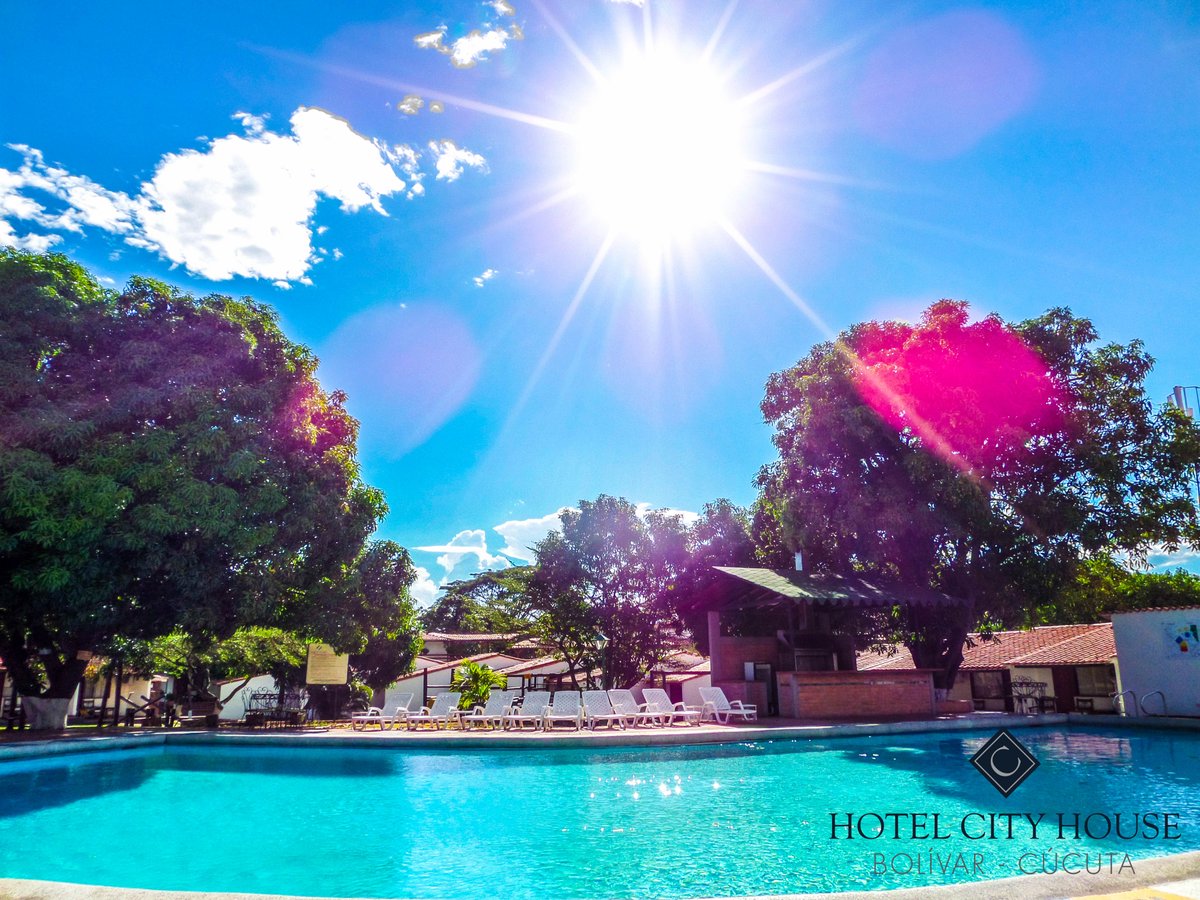 HotelBolivar's tweet photo. El sol te invita a nuestra pisicna.
#HotelCityHouseBolivar #FarandaHotels #LivingFaranda #Cúcuta #Travel #Vacation #Vacaciones https://t.co/D4Rez5LHjr
