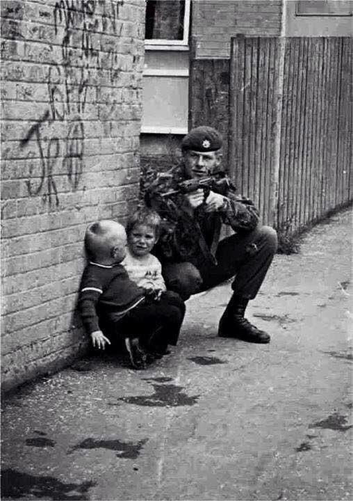 crimesofbrits's tweet photo. British soldiers protected themselves in the north of Ireland by using children as human shields whilst on patrol. https://t.co/LvI2Po2ylx