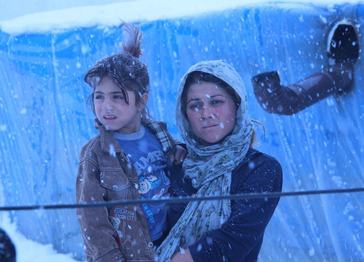 Zeyad_jehani's tweet image. تذكروا في هذا الموجة #الباردة أخوة 
لكم لا مأوى لهم يفتقدون لقطعة رغيف 
و غطاء دافئ نظيف . 
.
تذكروهم ولو بدعوة