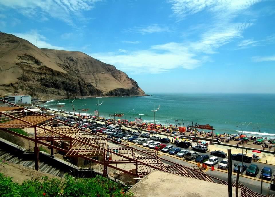 tour_lima's tweet photo. #EnVeranoYo me voy a la herradura. Ricas olas #playa https://t.co/pRNVk2w8Hk