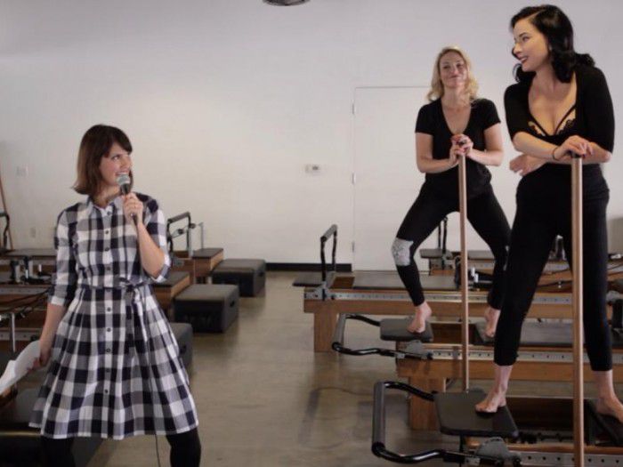 PilatesStars's tweet photo. Dita Von Teese's: Pilates lifestyle Keeps Her Killer Body beautiful :) https://t.co/BAaBWBXkwo https://t.co/rfKXhGTJ1w