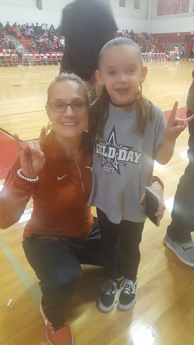 SAFinestbball's tweet photo. We ask Ashley Ramirez every week where she's going to school. Her #FINESTVISION is never blurred. https://t.co/OgVW4VFhKt