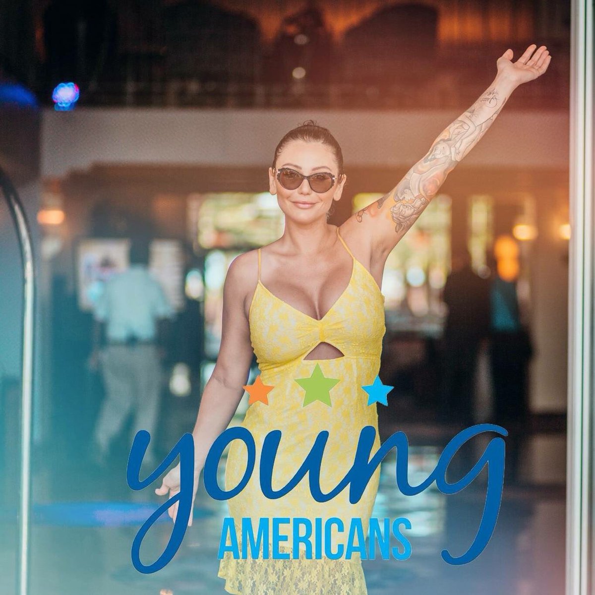 JENNIWOWW's tweet photo. 🎉🎉🎉🎉 Young Americans premieres TODAY at 8am on @tlc! 🙌 don’t forget to tune in ‼️❤️ https://t.co/Vko0YSs1JM