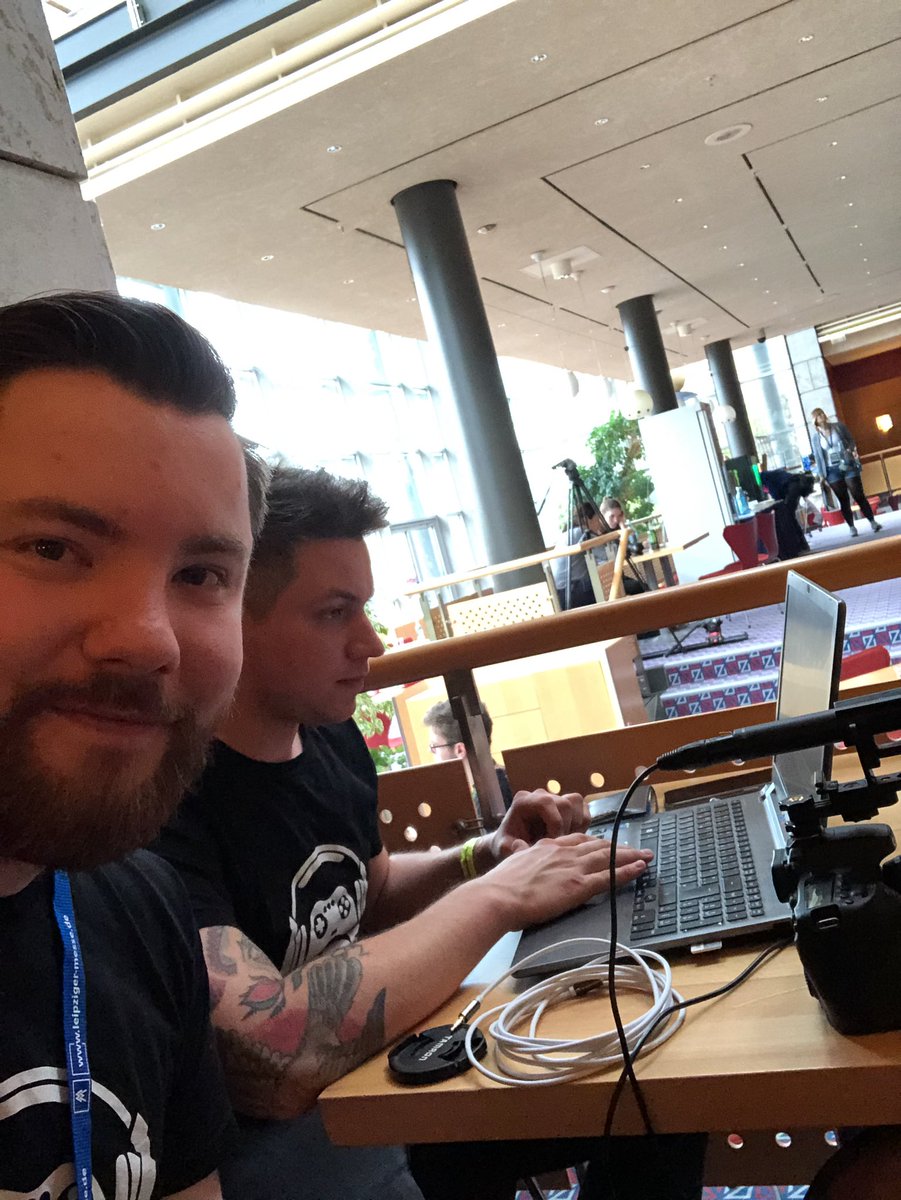est_phil's tweet photo. Die ersten Videos auf der #DHDE18 werde bereits geschnitten und im Laufe des Tages hochgeladen! Freut euch auf spannenden Content. #DreamhackLeipzig #esport #dreamhack https://t.co/BNmHwikvOp