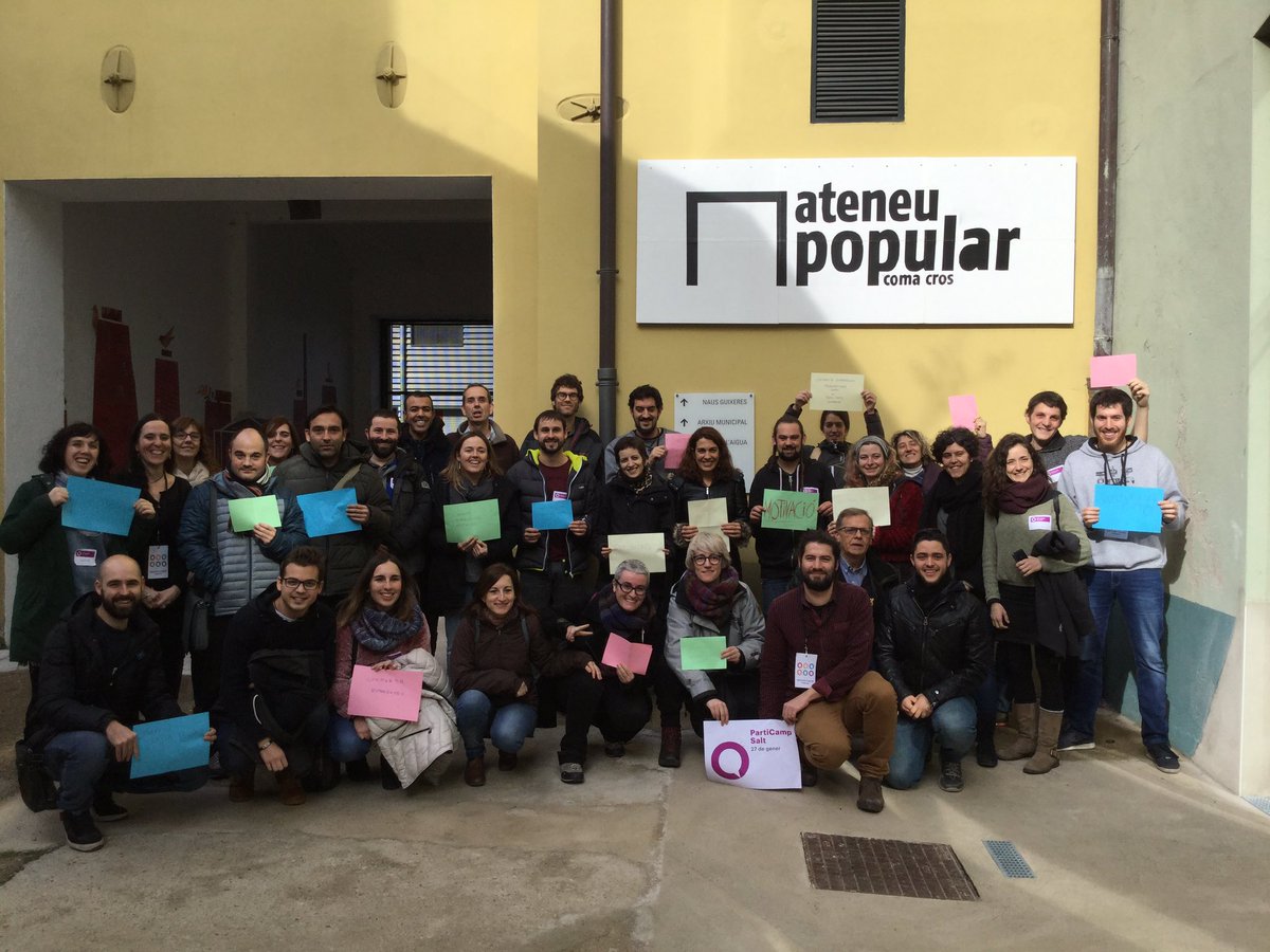joventutcat's tweet photo. Final del #PartiCampSalt amb moltes ganes de seguir compartint!!!@saltjove @cescpoch @martavilaltat @ateneucomacros https://t.co/DqEml0RANI
