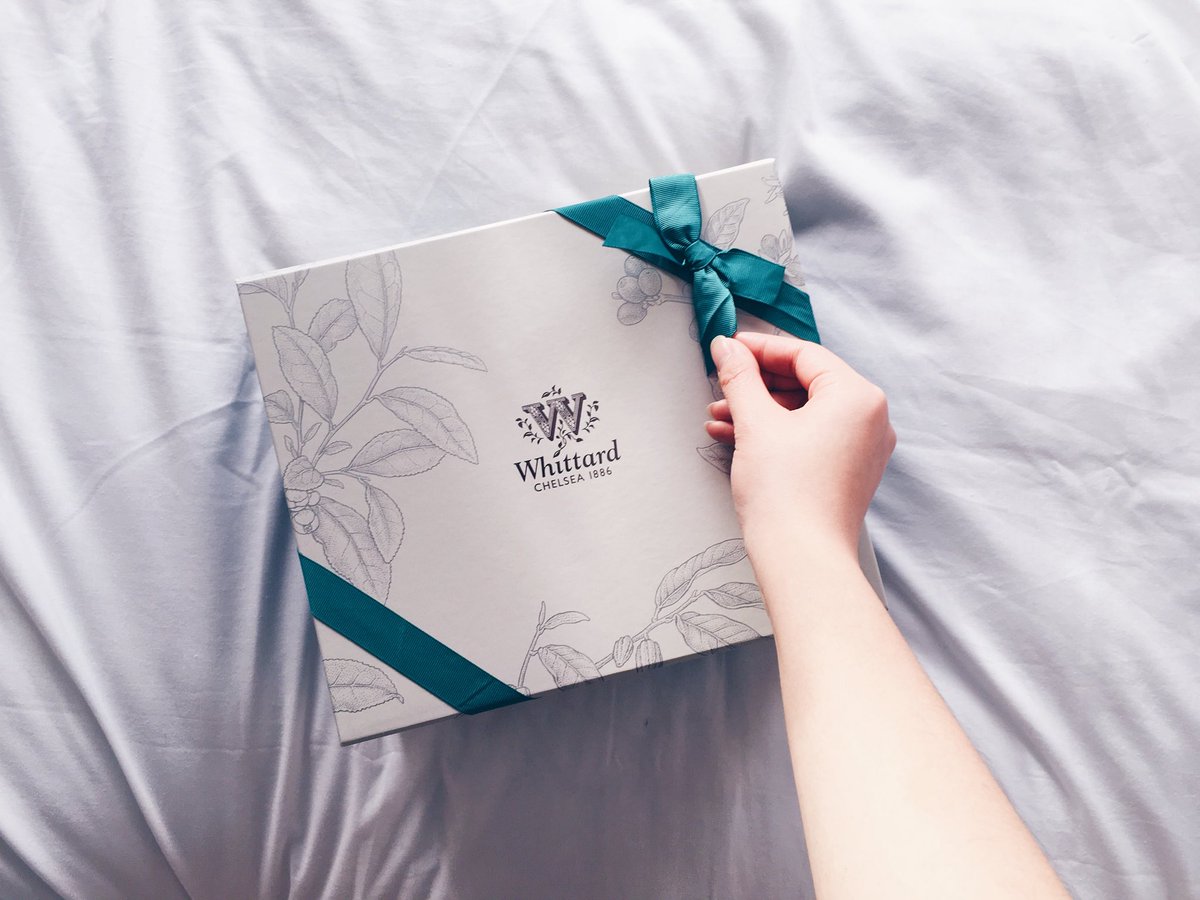 Guess what’s inside my early Valentine’s gift from <a href="/whittarduk/">Whittard of Chelsea</a>? 
Check my IG for a sneak preview: <a href="/chuiable/">Louise</a> 💕
instagram.com/chuiable
#giftbox #valentines #chocolate