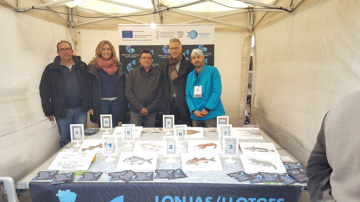 GVAagricultura's tweet photo. El @peixdellotja hui a Benicarló : directe de la nostra mar, fresc i de qualitat.
DG @llanes_roger amb la confraria pescadors Benicarló i @Ajunt_Benicarlo https://t.co/69WrDGgQu5