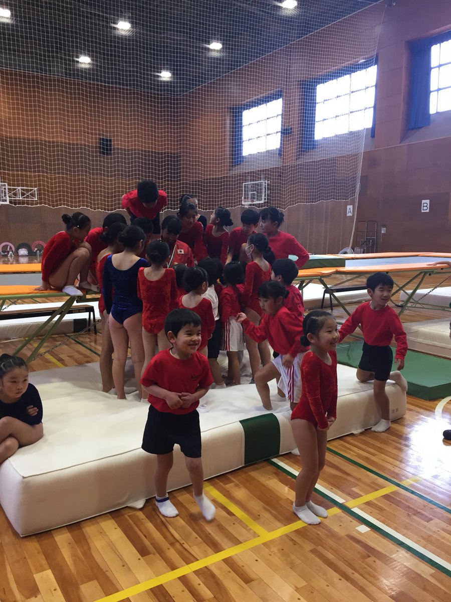 Uzivatel 森ひかる Hikaru Mori Na Twitteru 今日で合宿がおわり 私が1番最初に通った 江北なかよしトランポリンクラブ に行ってきました 私が通っていた時と雰囲気が変わっていなくて懐かしかったです 大好きなコーチにもみんなにも会えてたくさんパワーを