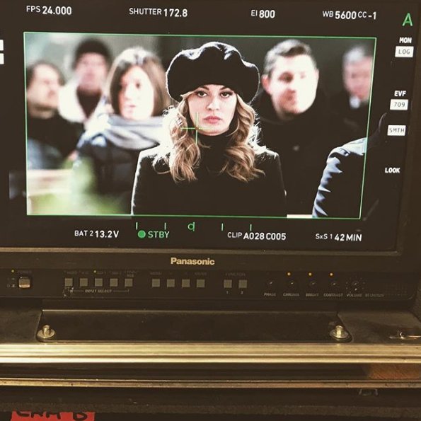 Sveva_Alviti's tweet photo. INSTAGRAM - "Jour de tournage 💋🙏🏼❤️ #RestiamoAmici #Movie #AntonelloGrimaldi #MinervaProductions #MicheleRiondino #AlessandroRoja #ViolantePlacido" https://t.co/nDe88n2lDm