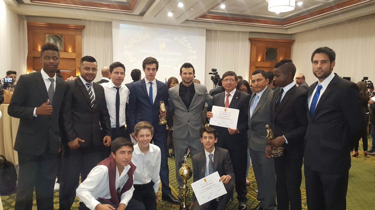 CumbayaFC's tweet photo. Premios @AFNAPichincha

CAMPEÓN Provincial de 2da Categoría Sub 14
MEJOR JUGADOR Sub 14 Luis Guerrero
GOLEADOR Sub 17 Elias Lehenbauer.

@CumbayaFC
@Segunda_Ec https://t.co/fgWLcDjEQ2