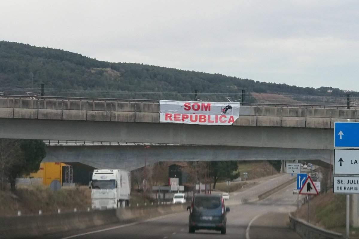 CDR Girona #21raons tweet media