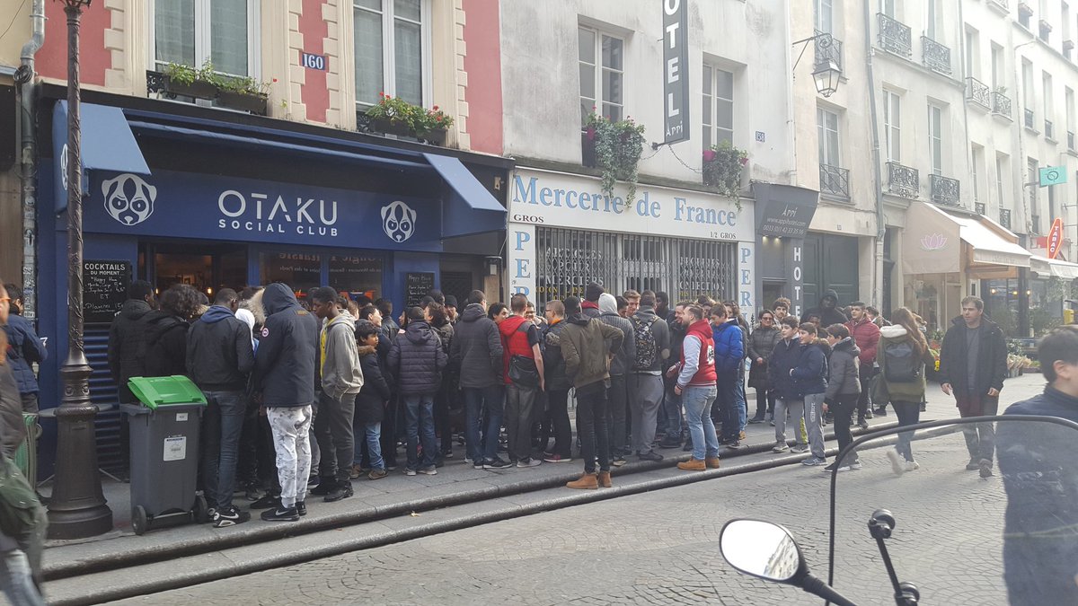 ktouktou's tweet photo. Il y a un monde fou actuellement à l'événement @GamersCanLeave pour #DRAGONBALLFighterZ à  l'@OtakuSocialClub
Certains ont fait la queue pendant 2h !!! (cc @BandaiNamcoFR) https://t.co/E7UiXdULGk
