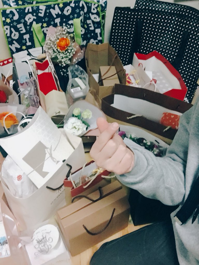 0201joowon's tweet photo. 오늘 너무너무 감사하고 즐거운 하루였습니다! 모두들 행복한 밤 되세엽!!!💕 다음에 또 만나요!!!😘 #윈터 인 블룸  #정주원  #남도형  #이경태  #민승우  #감사합니다💕 https://t.co/nfaQzLWjlX